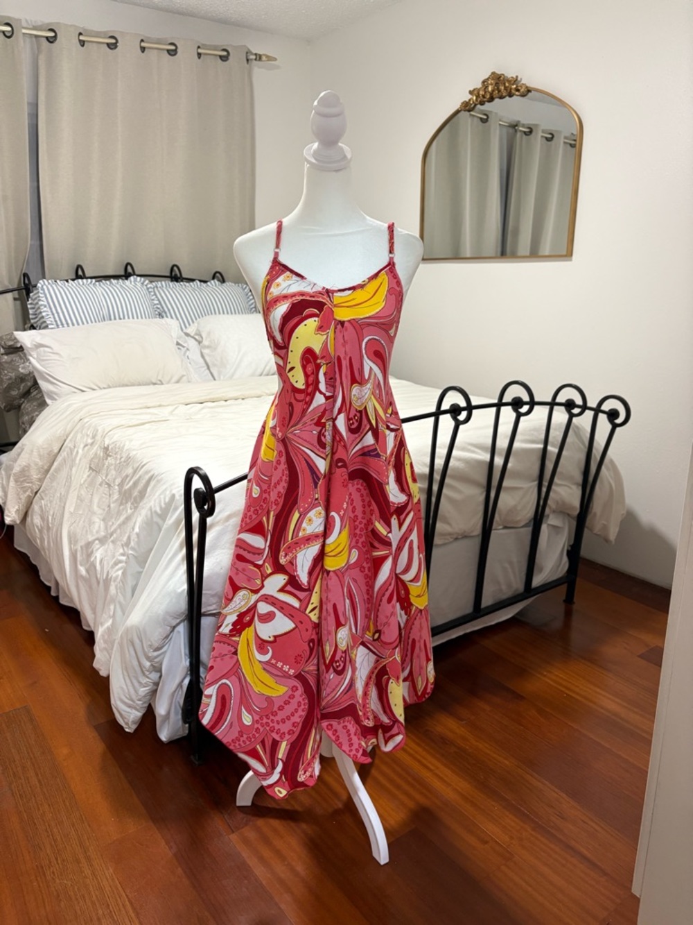 Women’s Pink Swirl Print Spaghetti Strap Dress